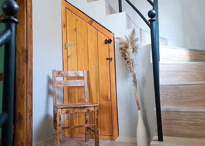 Greek House With Sea View In The Heart Of History