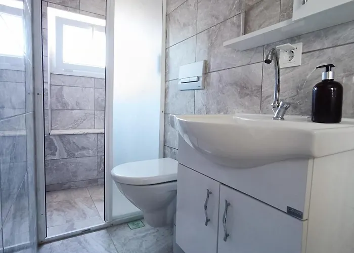 Villa Greek House With Sea View In The Heart Of History Ayvalik